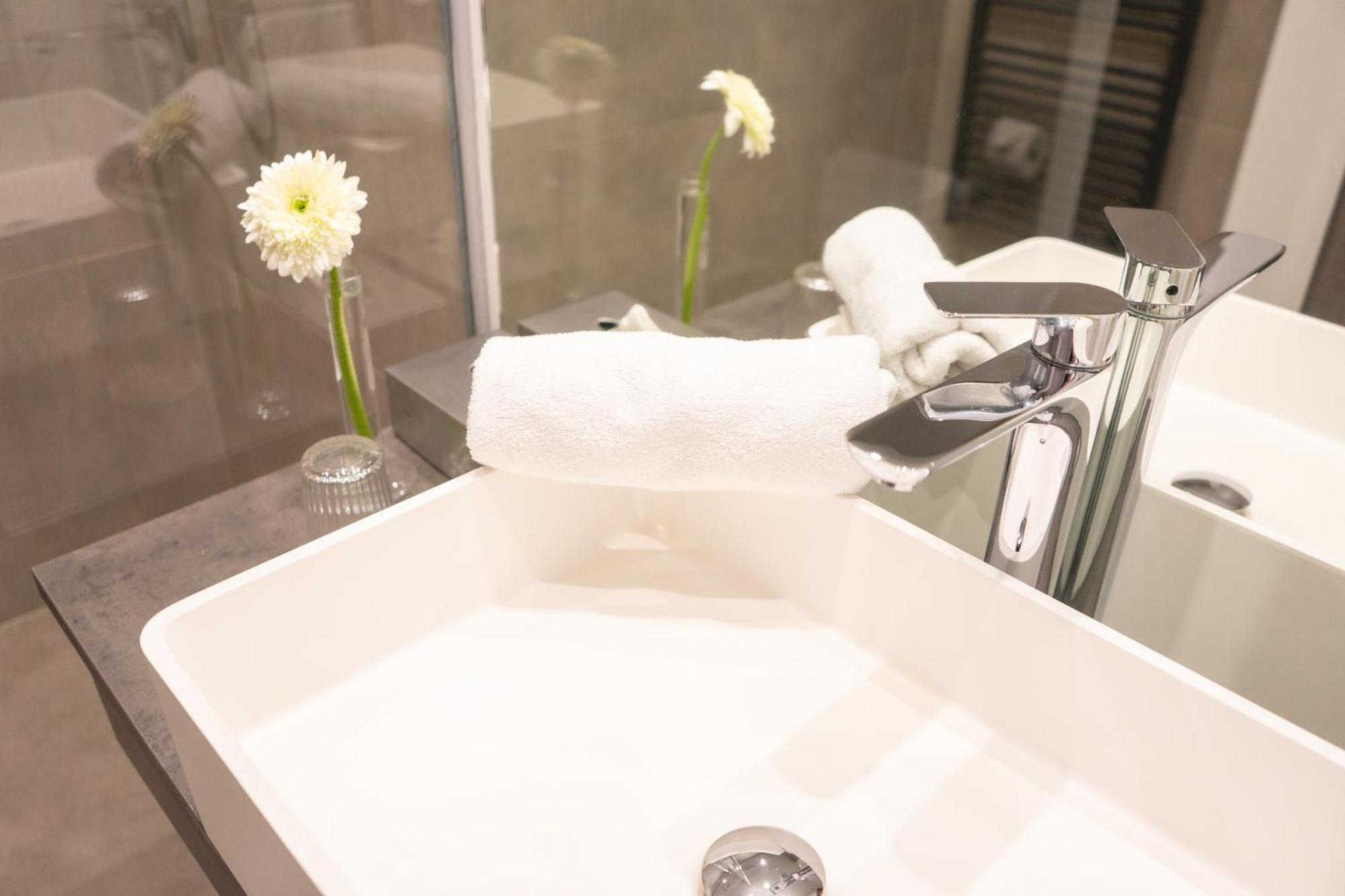 Remstal Hotel Вайнщад Екстериор снимка