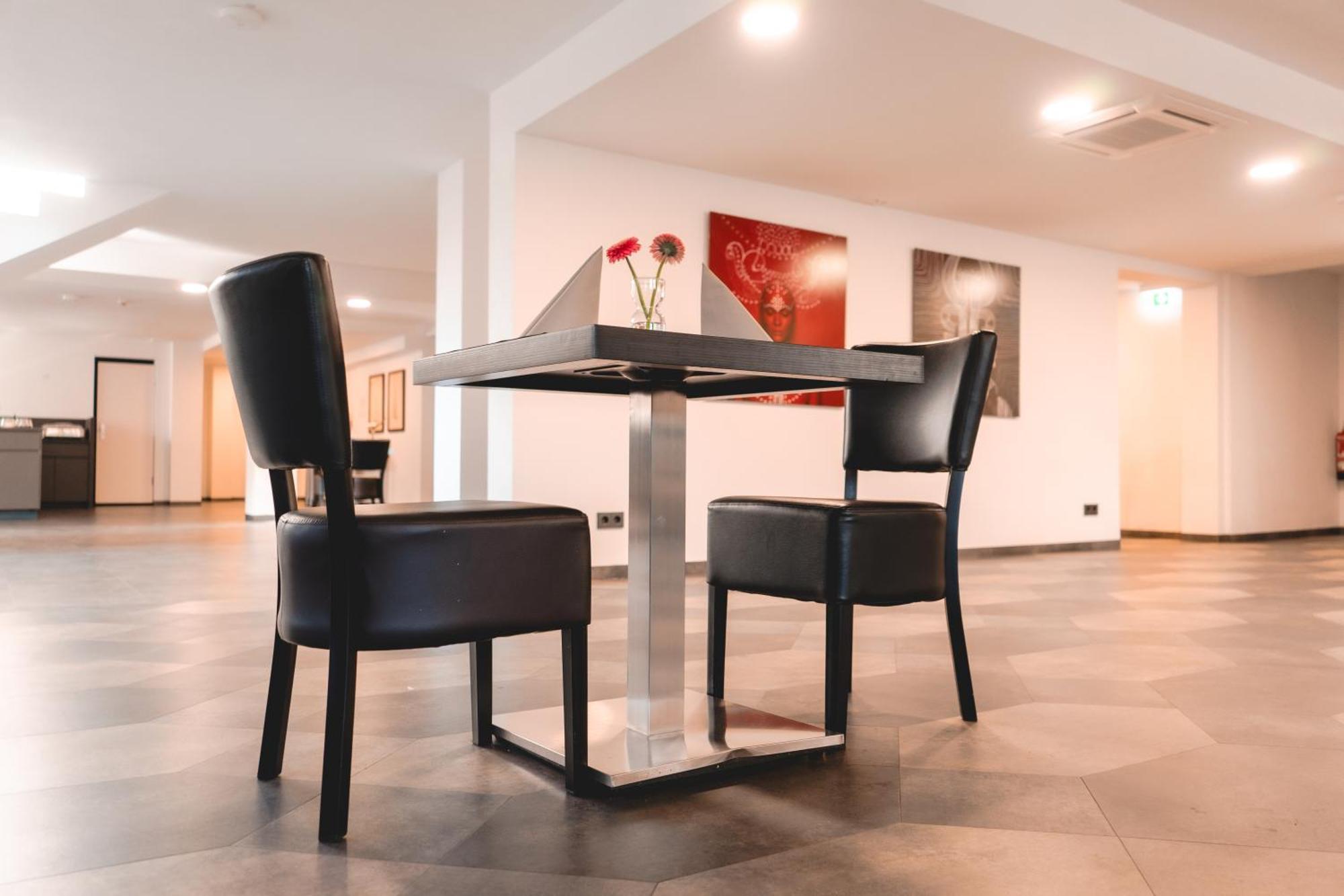 Remstal Hotel Вайнщад Екстериор снимка