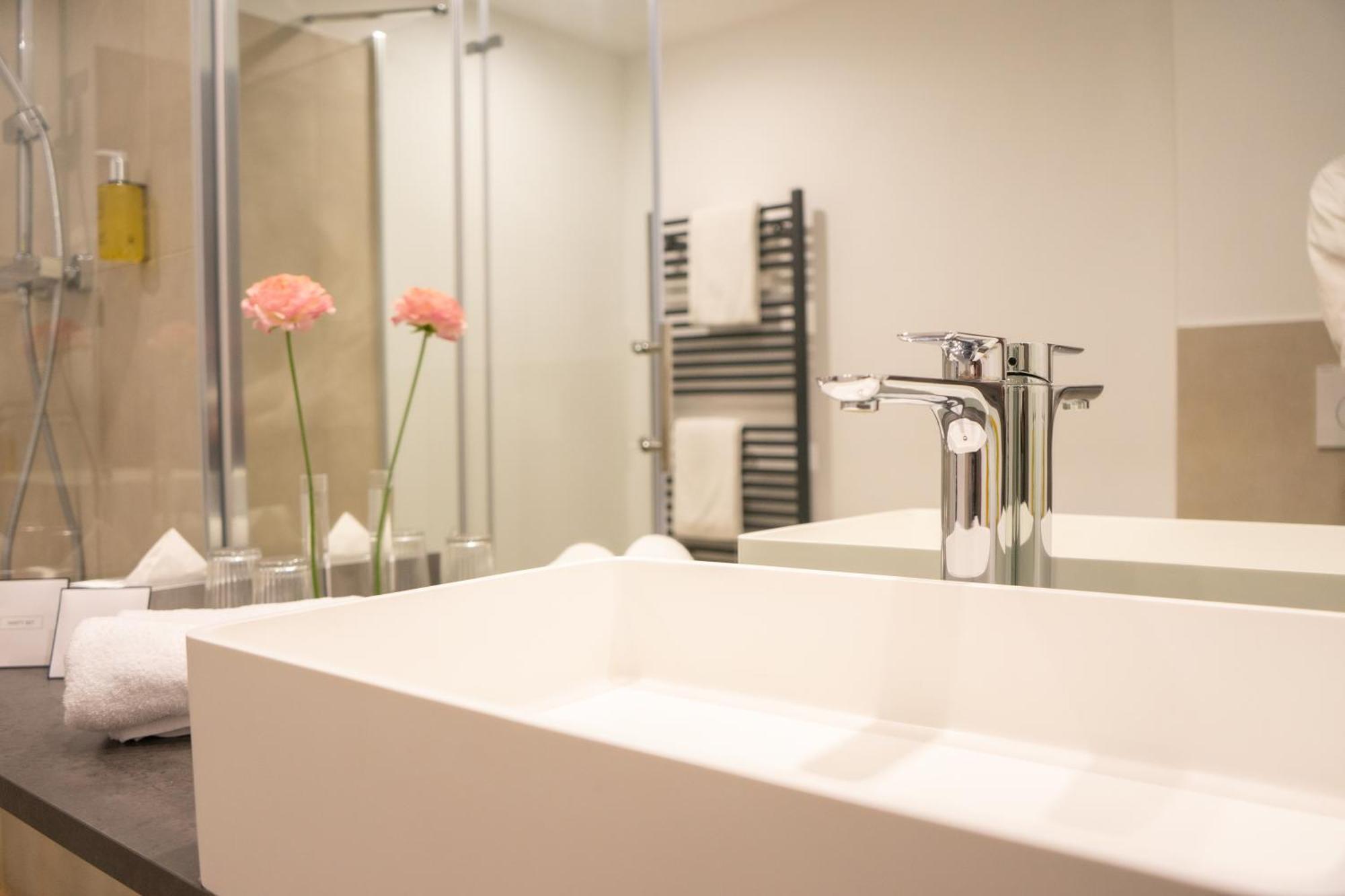 Remstal Hotel Вайнщад Екстериор снимка